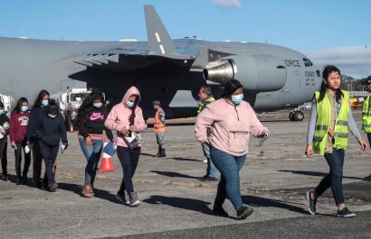 Supremo de EE.UU. falla en contra de Trump y bloquea ley que permite acelerar deportación de migrantes venezolanos