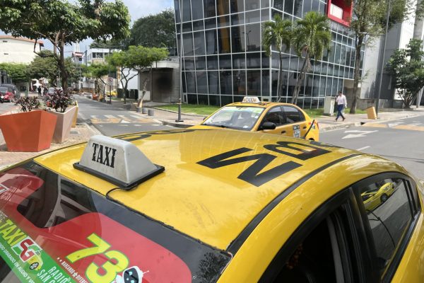 En Portoviejo hay 2 mil taxistas y la mayoría desea instalar las cámaras.