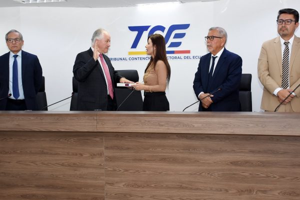 TCE ratifica a Coloma y Torres en sus cargos