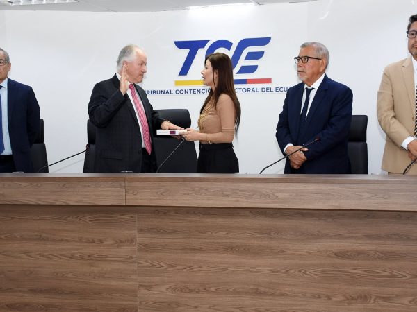 TCE ratifica a Coloma y Torres en sus cargos
