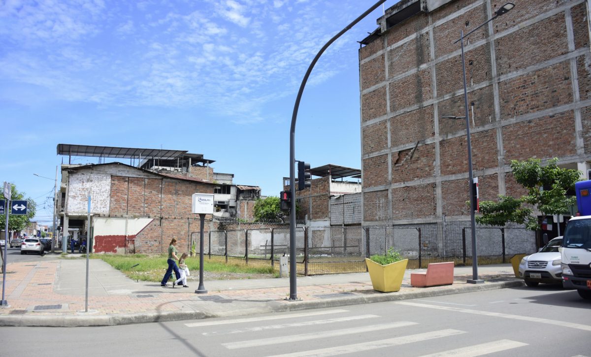 terremoto portoviejo zona comercial