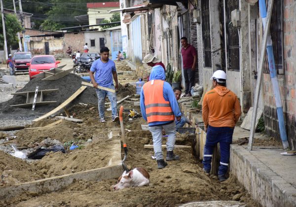 Obras en calle Tomás Larrea en Portoviejo alcanzan el 55% de avance tras reanudación