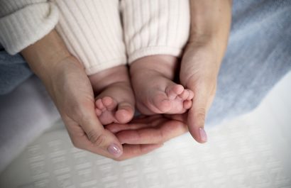 Tasa de natalidad en Ecuador continúa en descenso y llega al nivel más bajo en 34 años