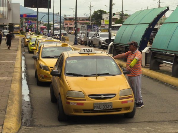 Taxistas demandan estación de servicios de gas licuado