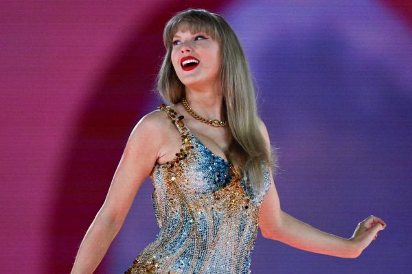 Taylor Swift duplica reproducciones en Spotify tras recuperar su catálogo musical