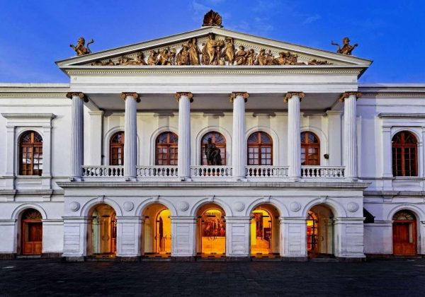 Teatro Nacional Sucre promueve acceso cultural mediante reciclaje electrónico