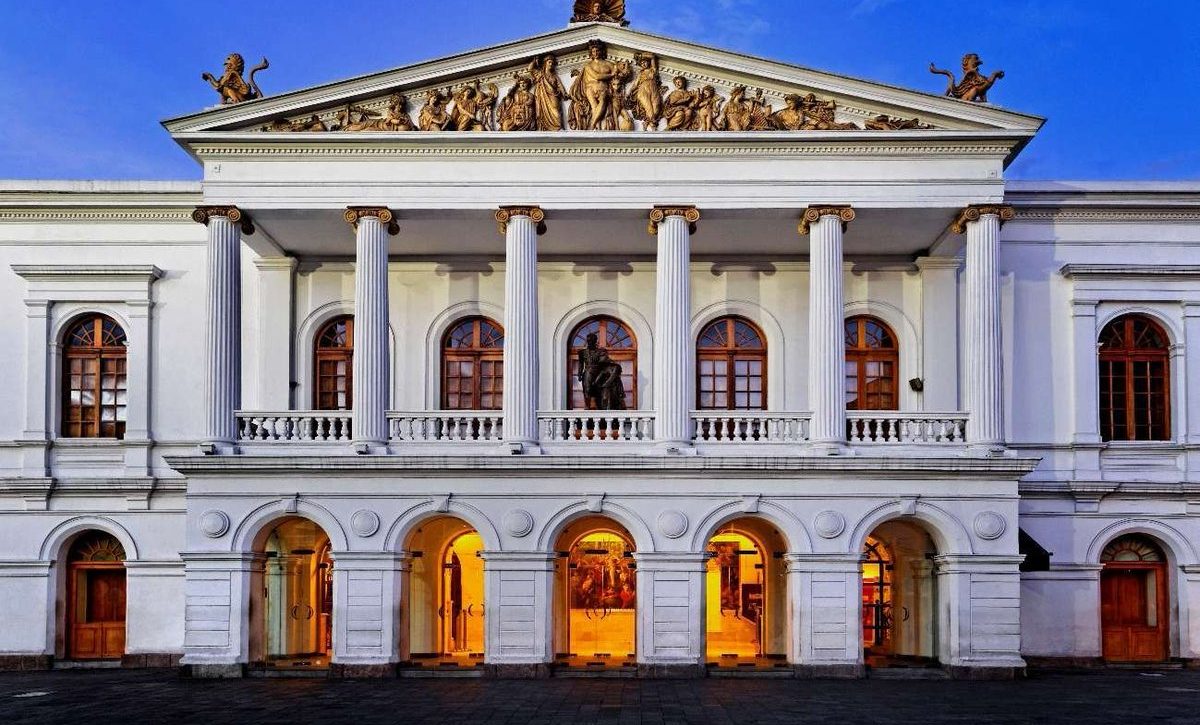 Teatro Nacional Sucre promueve acceso cultural mediante reciclaje electrónico