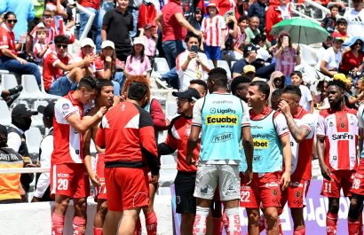 Técnico Universitario, equipo que atraviesa una crisis deportiva, anunció sanciones y la desvinculación de varios de sus jugadores.