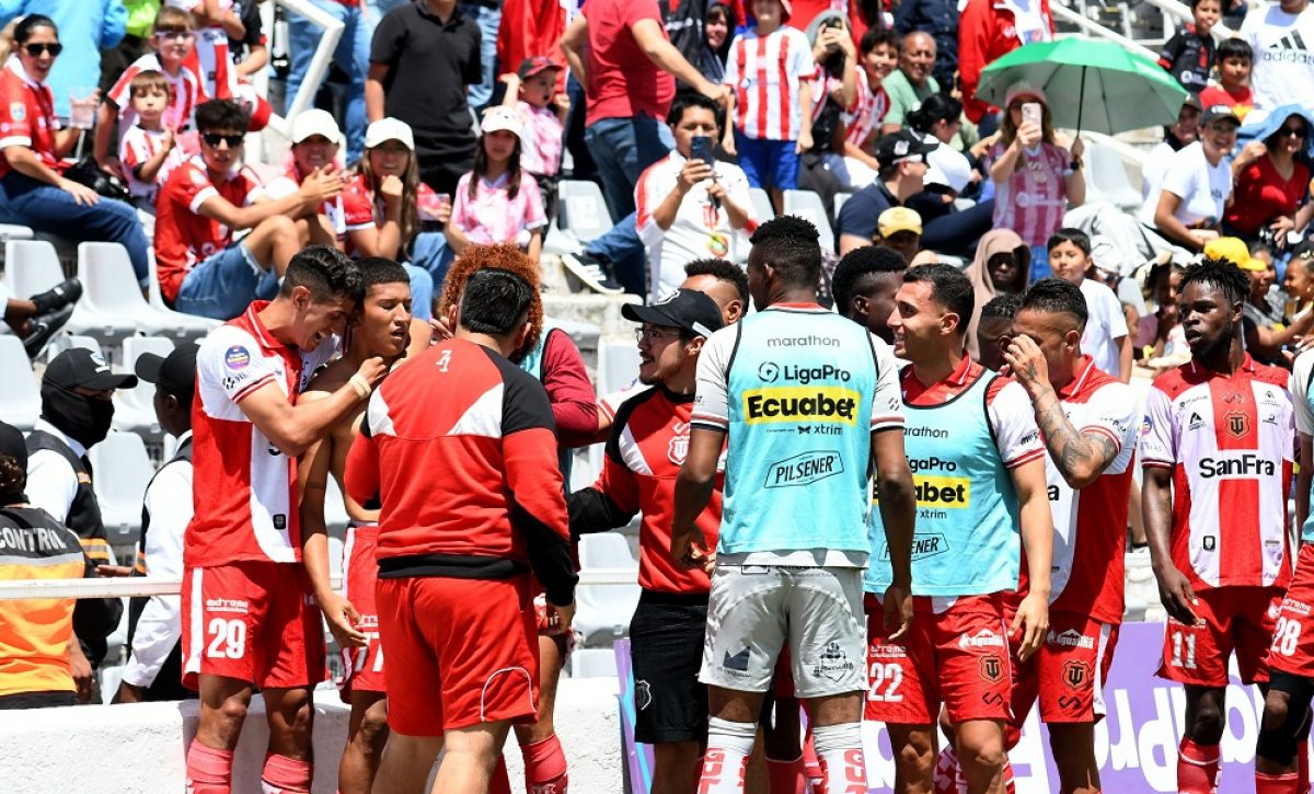 Técnico Universitario, equipo que atraviesa una crisis deportiva, anunció sanciones y la desvinculación de varios de sus jugadores.