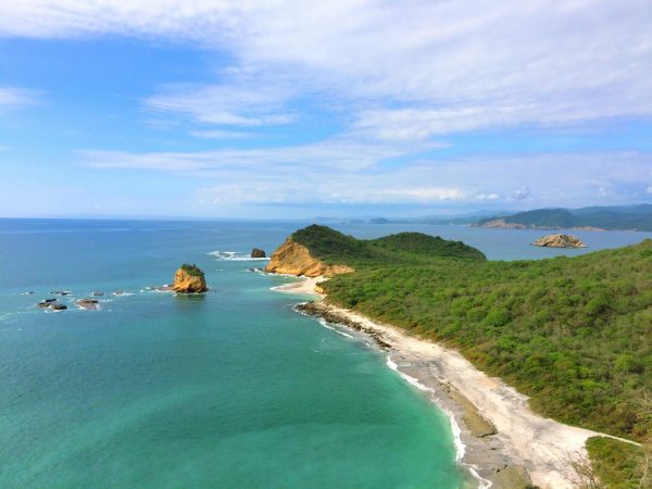 Temperaturas cálidas persistirán en las playas de Ecuador durante el feriado por la Batalla del Pichincha