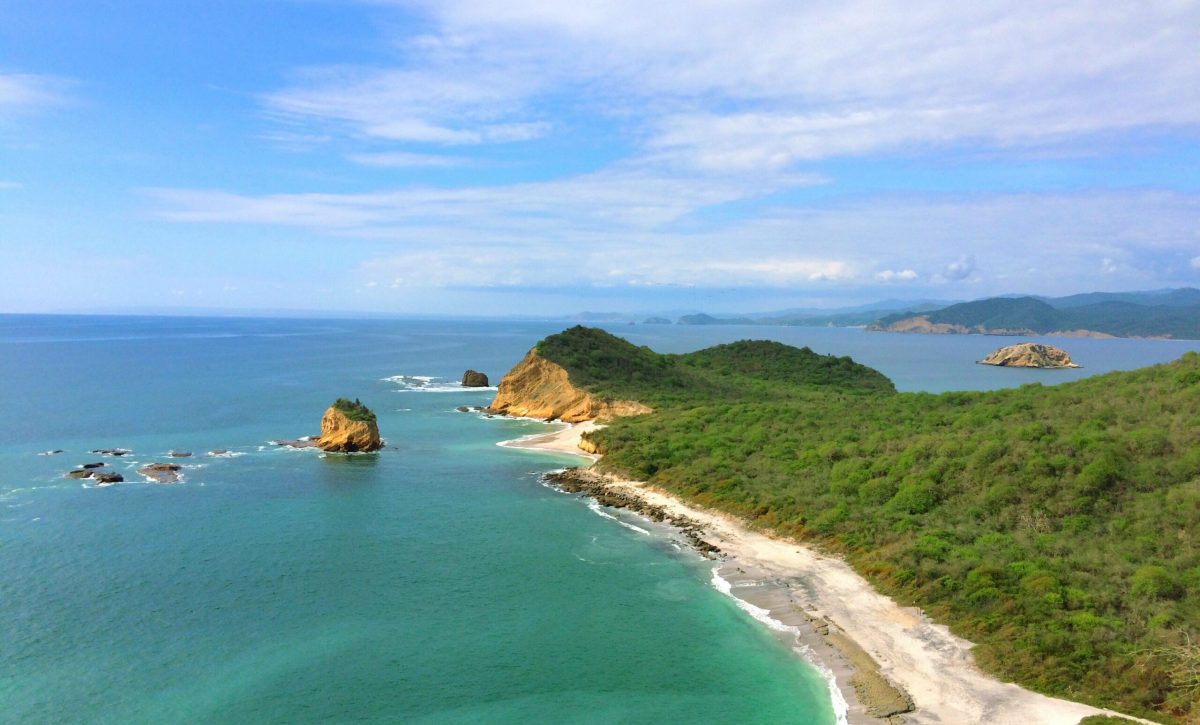 Temperaturas cálidas persistirán en las playas de Ecuador durante el feriado por la Batalla del Pichincha