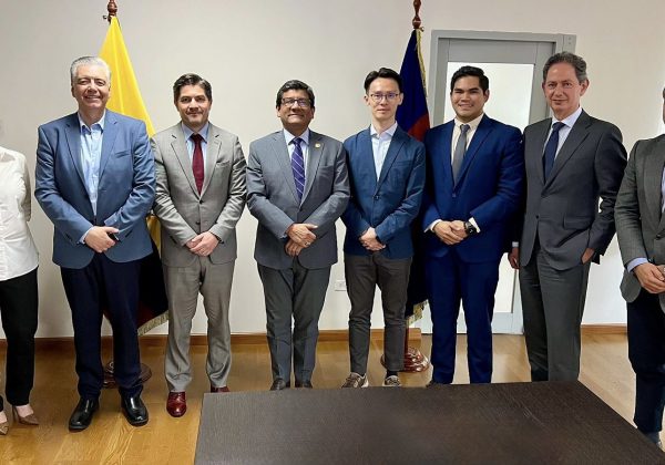 Temu planea instalarse en Ecuador tras reunión con ministro de Producción