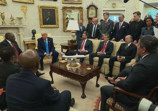 Tensa reunión entre el presidente Donald Trump y su homólogo de Sudáfrica Cyril Ramaphosa en la Casa Blanca por disputas raciales