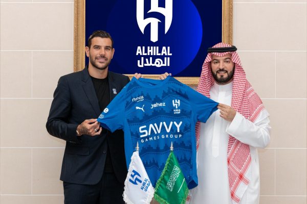Theo Hernández deja el AC Milan y firma con Al Hilal hasta 2028