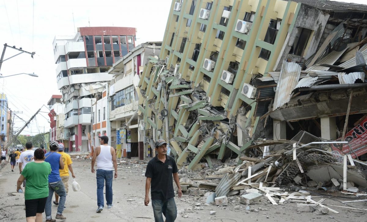 Theofilos Toulkeridis, geólogo la probabilidad de un tsunami en las costas es del 100 %