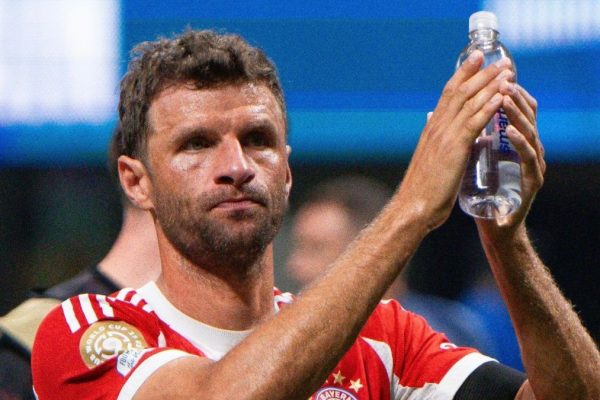 Thomas Müller, del Bayern Múnich, se despide el fútbol profesional tras perder ante el Paris Saint-Germain en el Mundial de Clubes 2025. ( Bayern Múnich X).