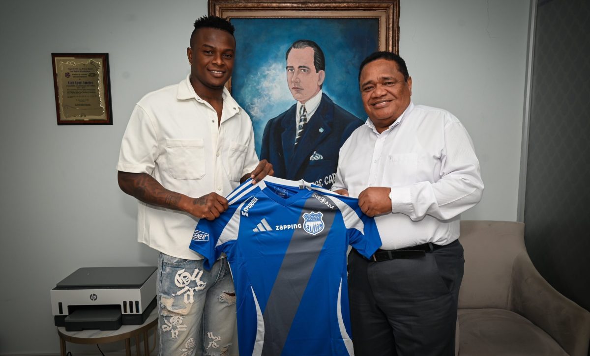 José “Tin” Angulo, junto al presidente de Emelec Jorge Guzmán.