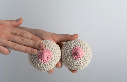 Toka Tokarte es una campaña de la Fundación Sonrisas de Mujer que impulsa prevención del cáncer de mama con ecografías y charlas. (Pexels)
