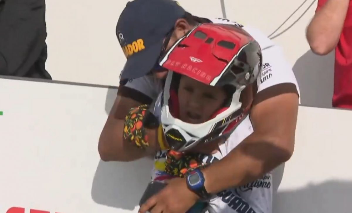 Tomás Tapia se llevó el oro, seguido por Archer Zwoerner (segundo lugar) y Lucas Aleman (tercer lugar). FOTO: Captura de pantalla