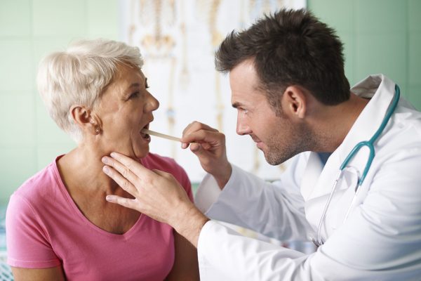 Tonsilolitos: Causas, Síntomas y Prevención de los Cálculos Amigdalinos