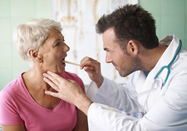 Tonsilolitos: Causas, Síntomas y Prevención de los Cálculos Amigdalinos