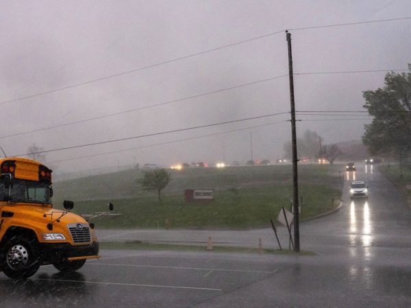 Tormentas dejan 3 muertos y 700.000 personas sin electricidad en Estados Unidos