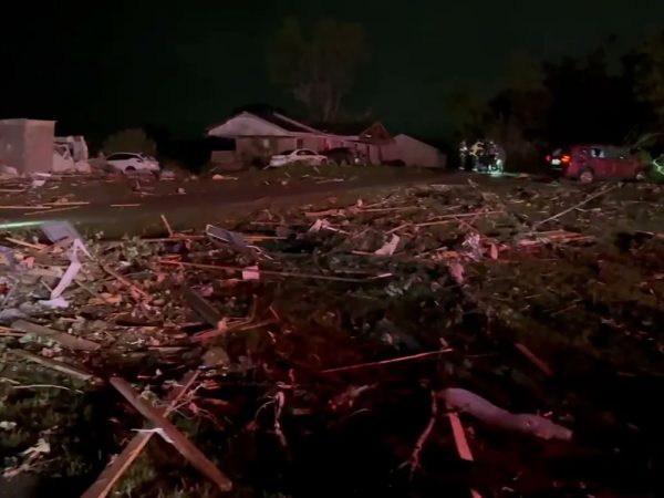 Tornado mata a 21 personas en Misuri y Kentucky en medio de importantes tormentas que azotan a Estados Unidos