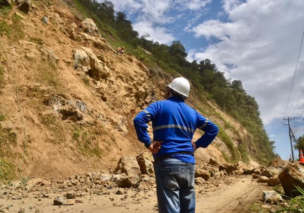 Trabajos en el km 83 de la vía Alóag–Santo Domingo se extienden hasta el jueves 19 por condiciones climáticas