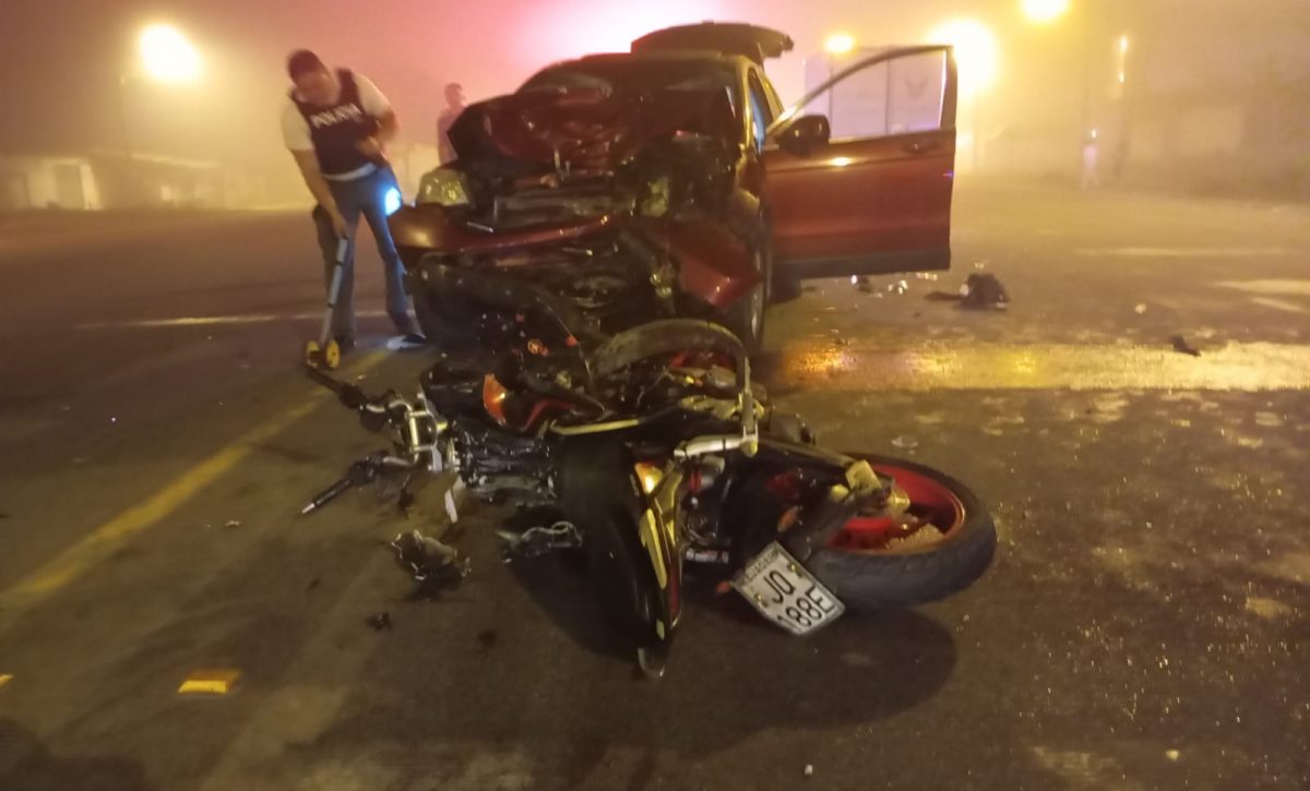 Tragedia en Santo Domingo: choque frontal entre jeep y moto deja un hombre sin vida