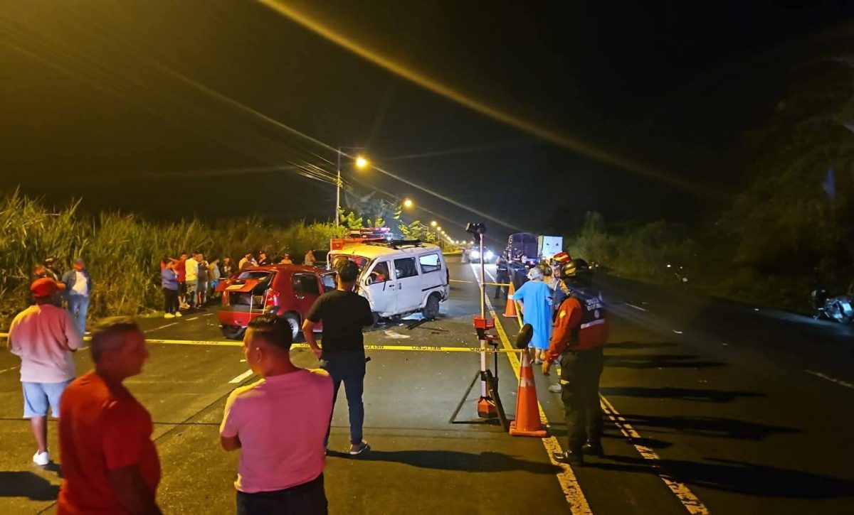Trágico accidente choque mortal en Quinindé deja dos víctimas en la carretera