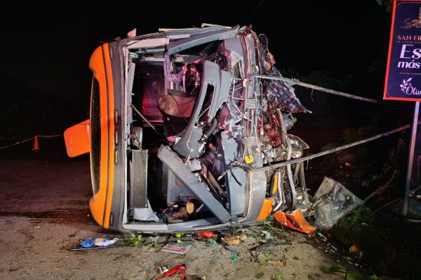 Trágico accidente en la vía Quinindé-Esmeraldas cobró la vida de ocho personas