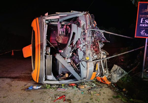 Trágico accidente en la vía Quinindé-Esmeraldas cobró la vida de ocho personas