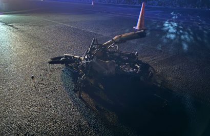 Trágico choque entre tráiler y moto deja un muerto en Santo Domingo