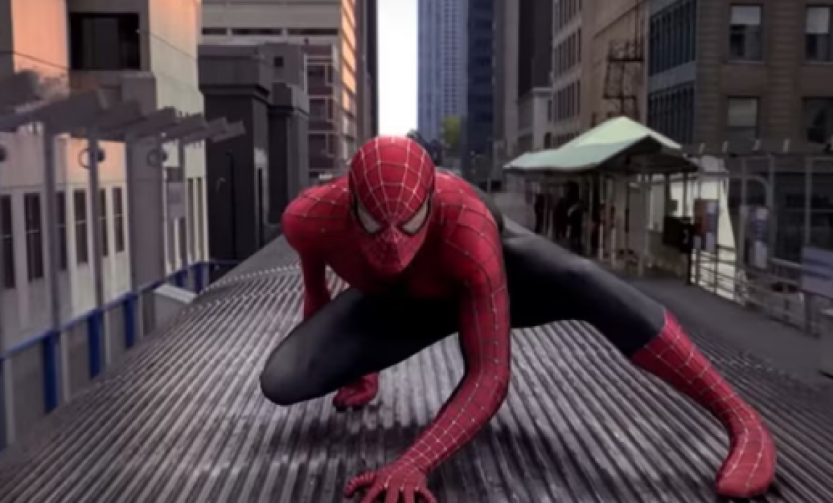 Traje original de ‘Spider-Man 2’ usado por Tobey Maguire sale a subasta en Los Ángeles