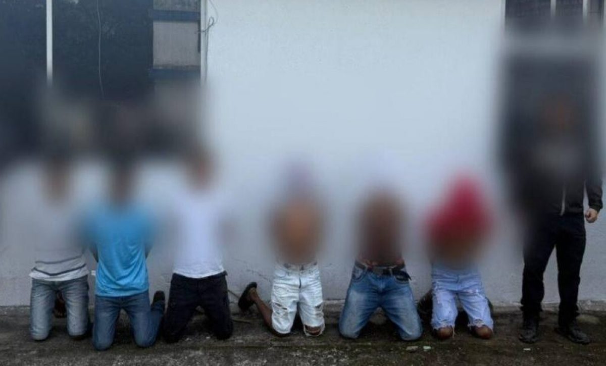 Tres adultos y tres menores de edad resultaron detenidos para investigaciones por un homicidio en la provincia de Pichincha.