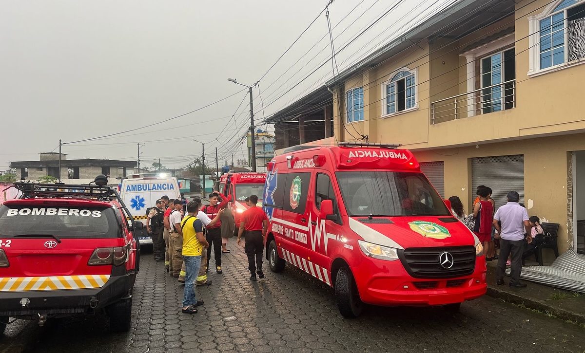 Tres mujeres están gravemente heridas tras explosión de tanque de gas en la cooperativa Santa Martha, en Santo Domingo de los Tsáchilas