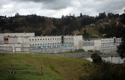Tres presos muertos en la cárcel de Turi La Policía decomisa armas y aísla a sospechoso