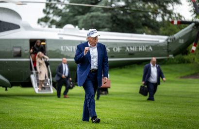 Tribunal de apelaciones restablece temporalmente los aranceles impuestos por Donald Trump