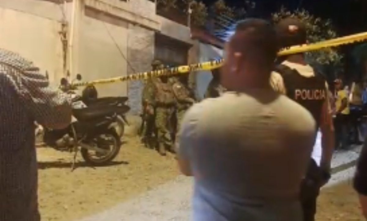 Triple crimen en Portoviejo Criminales terminaron con las vidas de personas que viajaban en una camioneta. (El Diario)