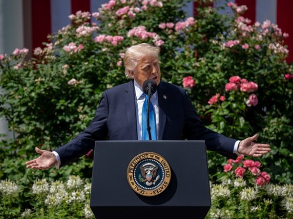 Trump expresa sorpresa y decepción por ataques rusos durante negociaciones de paz