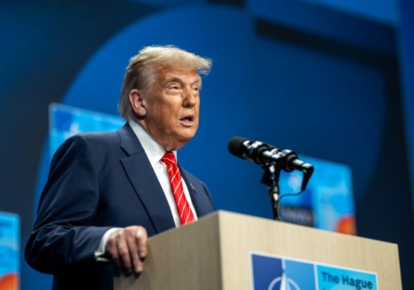 Trump impone multas de hasta $1,000 diarios a inmigrantes por desobedecer órdenes de deportación