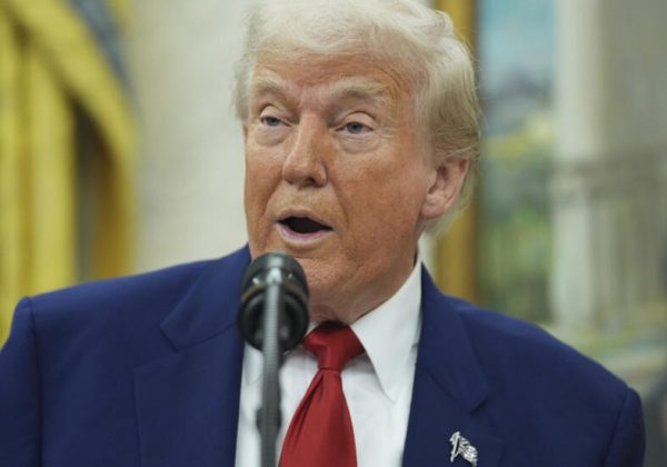 Trump quiere evitar que deporten a migrantes que trabajan en granjas y hoteles.