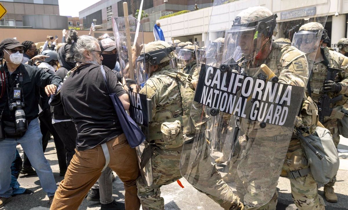 Trump responde a protestas contra el ICE y dice que “liberará Los Ángeles” con la Guardia Nacional