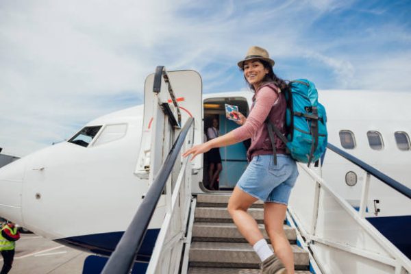 Turismo a Estados Unidos domina las salidas internacionales de ecuatorianos en 2024