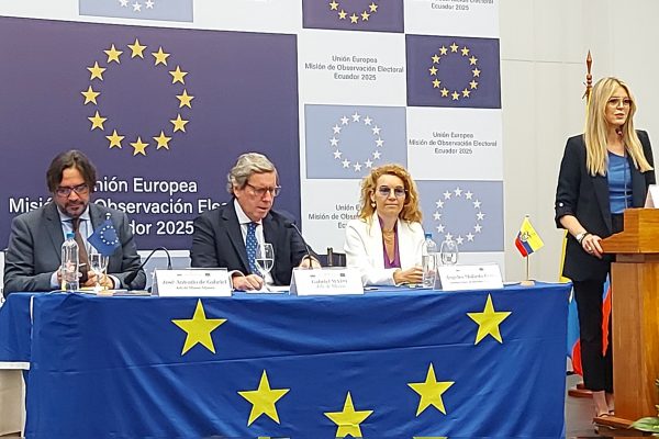UE ratifica transparencia en elecciones de Ecuador y descarta fraude con 'tinta transferible'