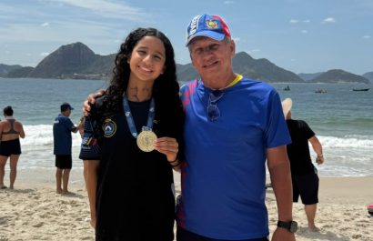 Uma Córdova junto a su entrenador Ramón del Toro.
