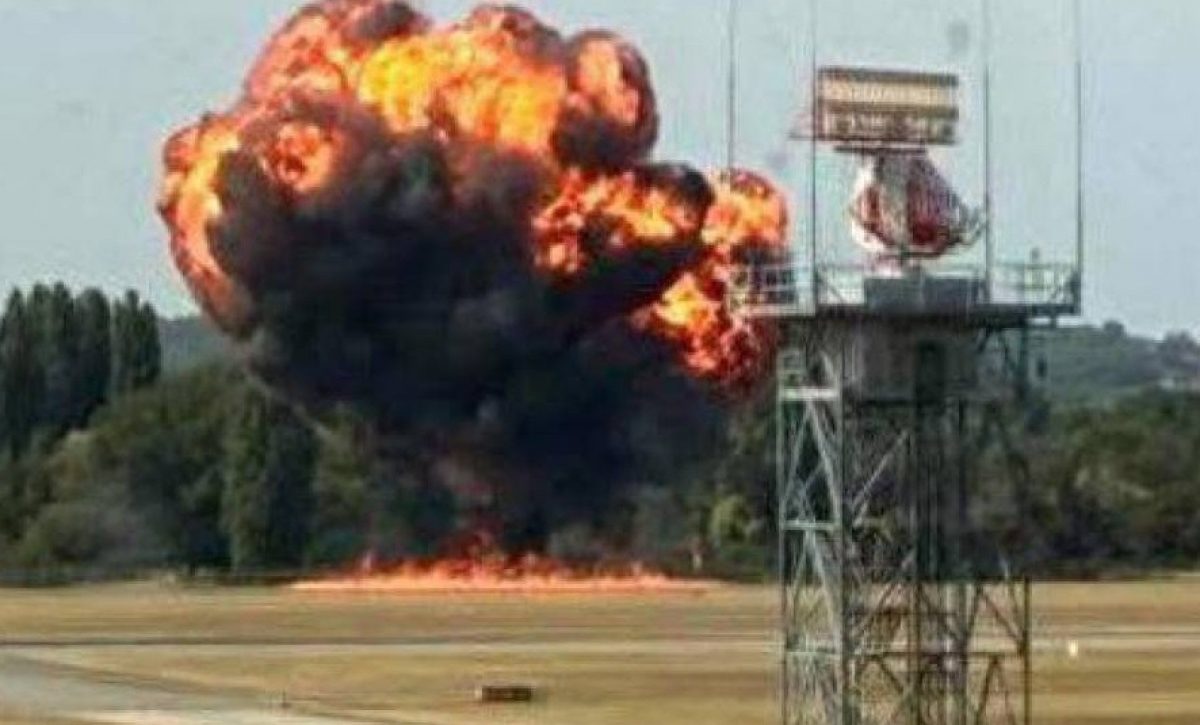 Un avión Beechcraft King Air B200, operado por Zeusch Aviation, se estrelló este domingo 13 de julio en el aeropuerto de Southend