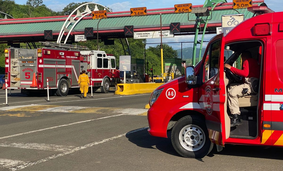 Un enjambre de abejas atacó a trabajadores y vendedores ambulantes en el peaje Montecristi-Portoviejo,