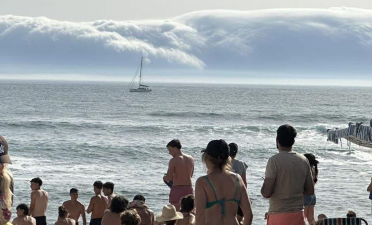 Un fenómeno atmosférico inusual, descrito como un tsunami de nubes, afectó este lunes 30 de junio de 2025 a tres ciudades costeras de Portugal.