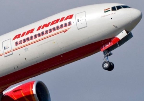Un informe preliminar de los investigadores reveló que un corte inesperado en el suministro de combustible provocó el accidente de un avión de Air India.